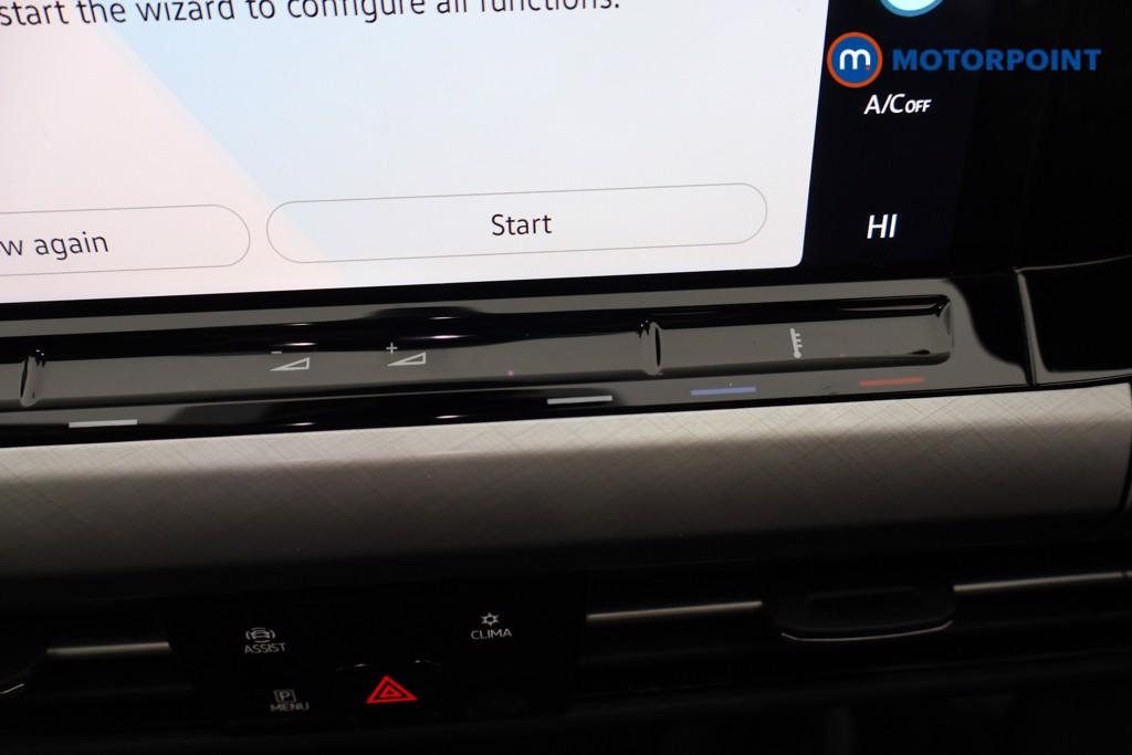 Volkswagen Golf Life Manual Petrol Hatchback - Stock Number (1586505) - 8th supplementary image