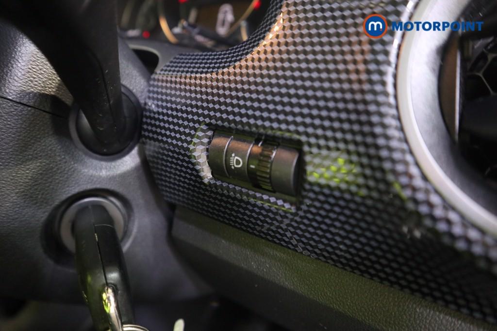 Volkswagen UP Move Up Manual Petrol Hatchback - Stock Number (1588182) - 8th supplementary image