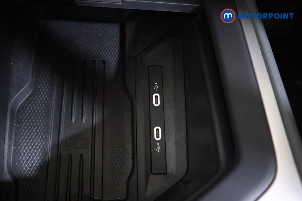 Volkswagen Passat Life Automatic Petrol Plug-In Hybrid Estate - Stock Number (1578102) - 8th supplementary image