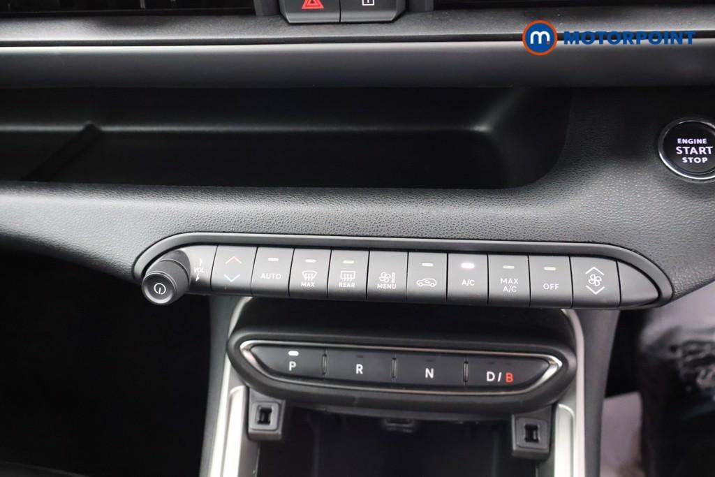 Jeep Avenger Summit Automatic Electric SUV - Stock Number (1584674) - 8th supplementary image