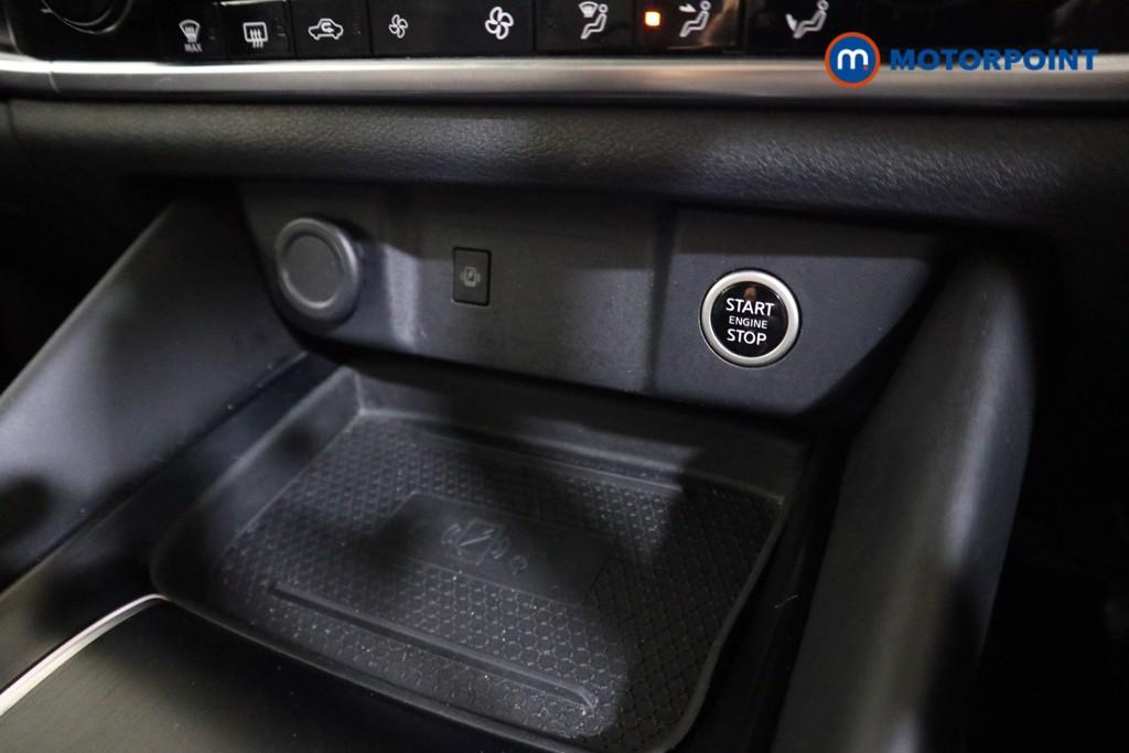 Nissan Qashqai N-Connecta Manual Petrol SUV - Stock Number (1587749) - 8th supplementary image