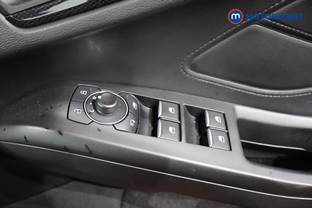 Ford Focus St-Line Vignale Automatic Petrol Hatchback - Stock Number (1580738) - 8th supplementary image