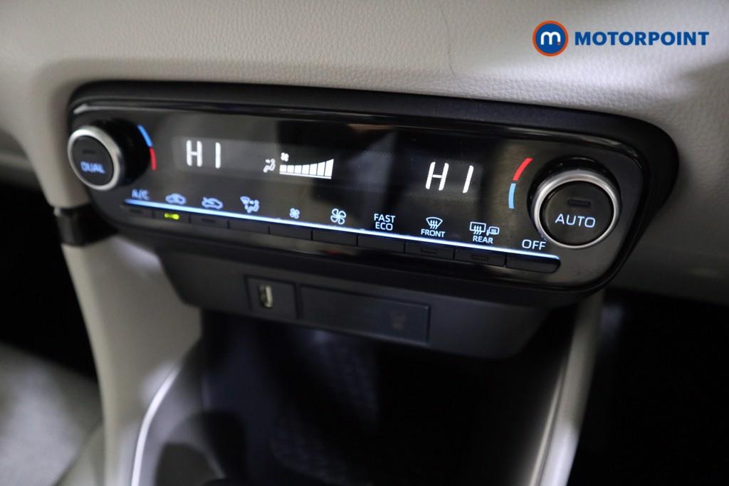 Toyota Yaris Excel Automatic Petrol-Electric Hybrid Hatchback - Stock Number (1589673) - 8th supplementary image