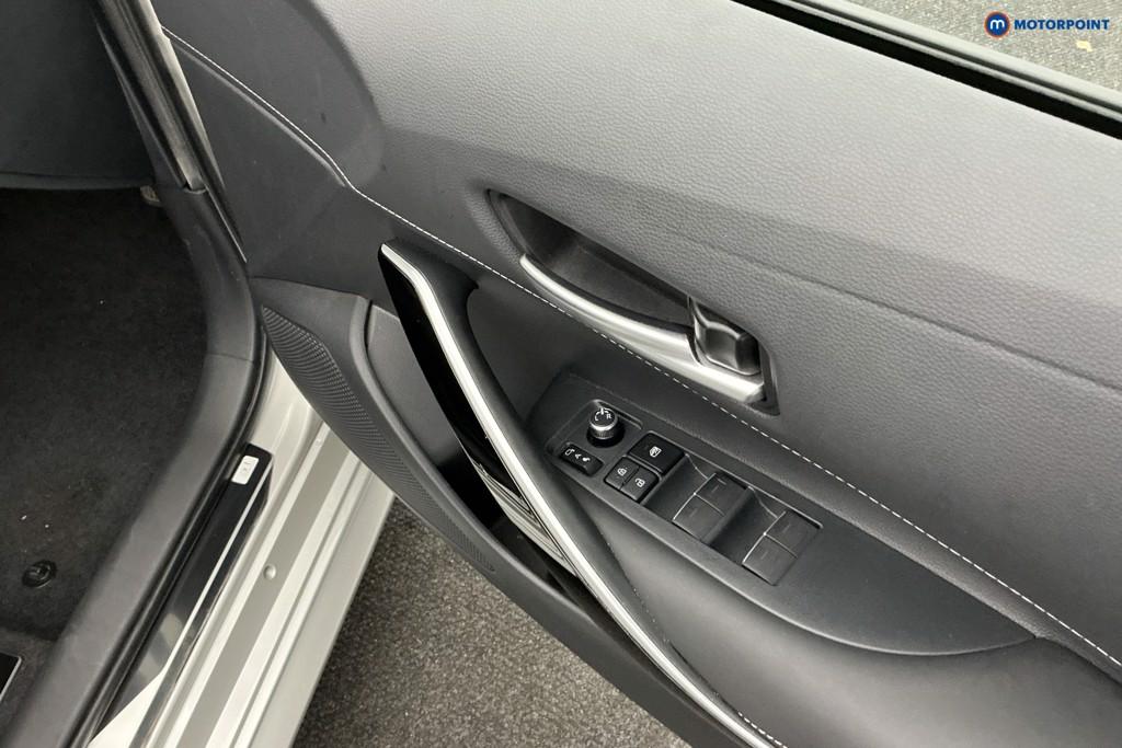 Toyota Corolla Excel Automatic Petrol-Electric Hybrid Estate - Stock Number (1592677) - 17th supplementary image