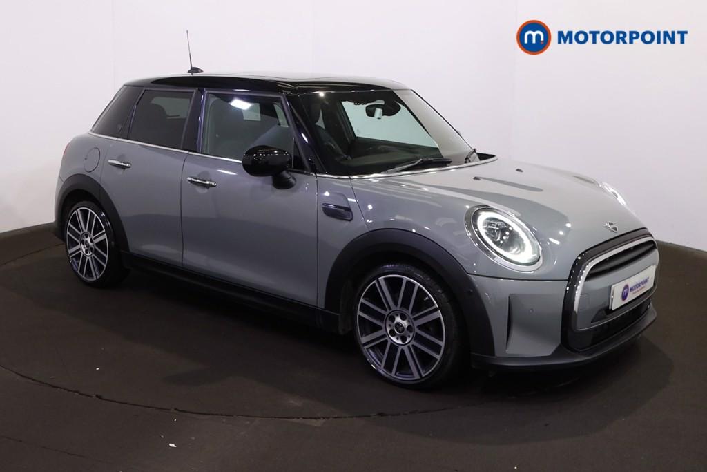 Mini Hatchback Cooper Exclusive Automatic Petrol Hatchback - Stock Number (1594073) - Drivers side front corner