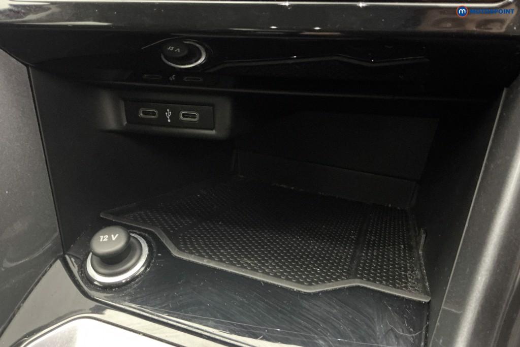 Volkswagen T-Roc Style Manual Petrol SUV - Stock Number (1588769) - 16th supplementary image