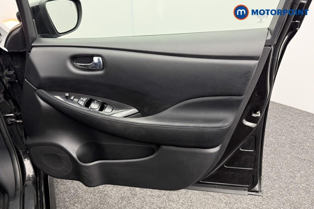 Nissan Leaf N-Connecta Automatic Electric Hatchback - Stock Number (1589536) - 17th supplementary image