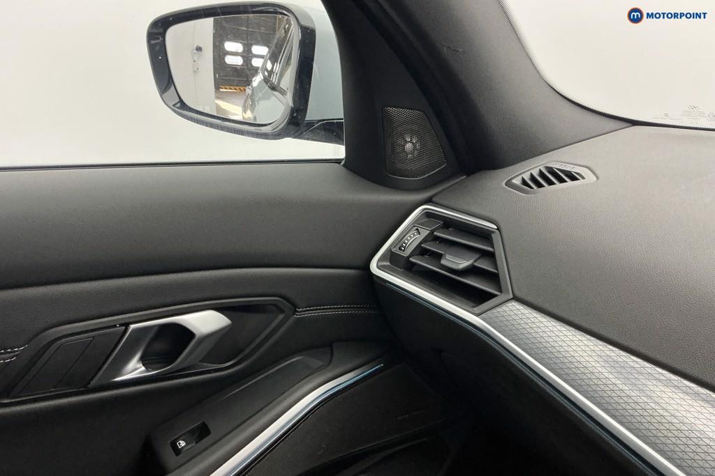 BMW 3 Series M Sport Automatic Petrol Plug-In Hybrid Saloon - Stock Number (1592239) - 16th supplementary image