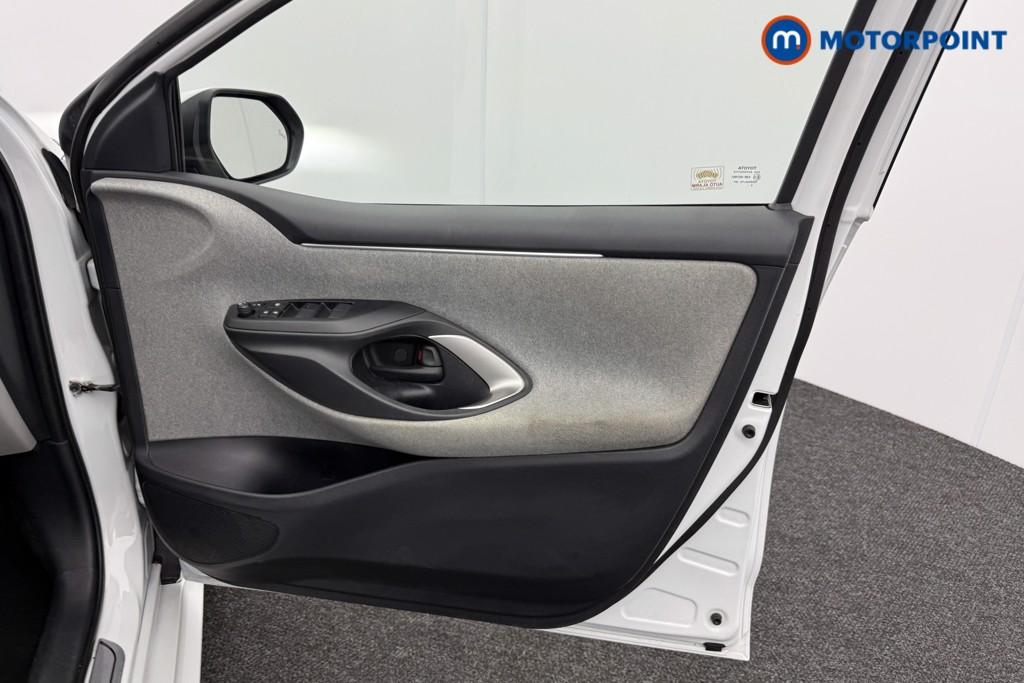Toyota Yaris Excel Automatic Petrol-Electric Hybrid Hatchback - Stock Number (1592389) - 15th supplementary image
