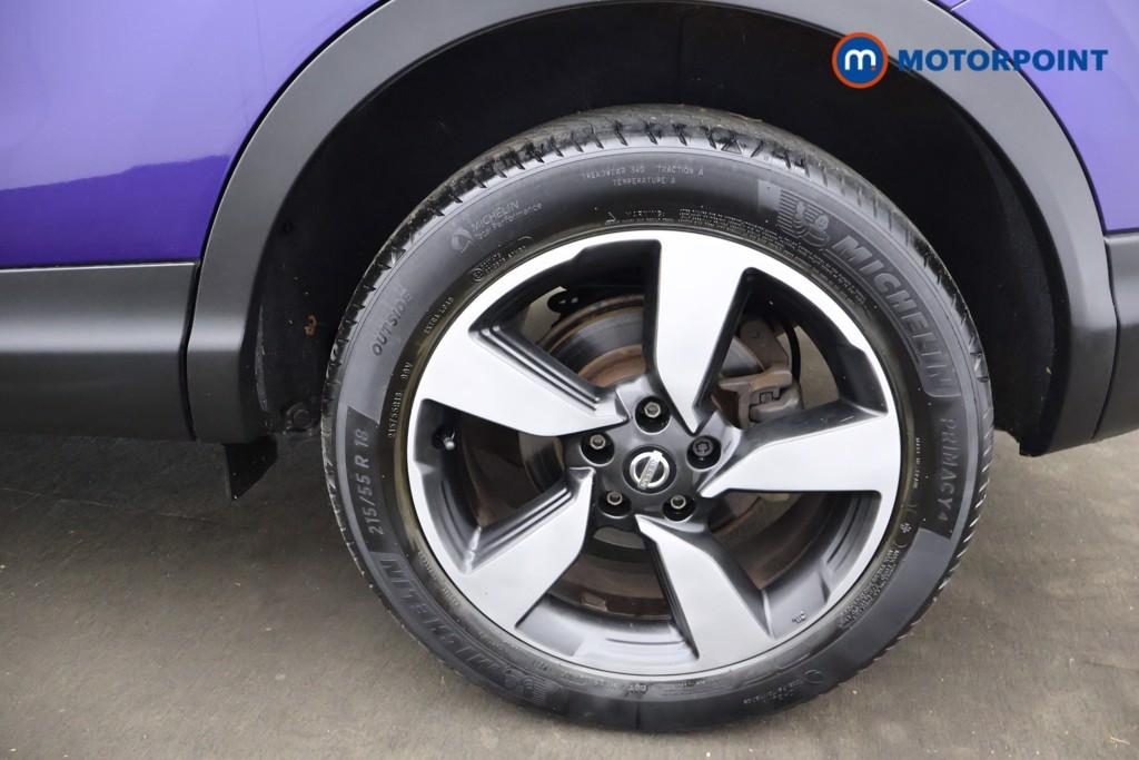 Nissan Qashqai N-Connecta Manual Diesel SUV - Stock Number (1595273) - 16th supplementary image