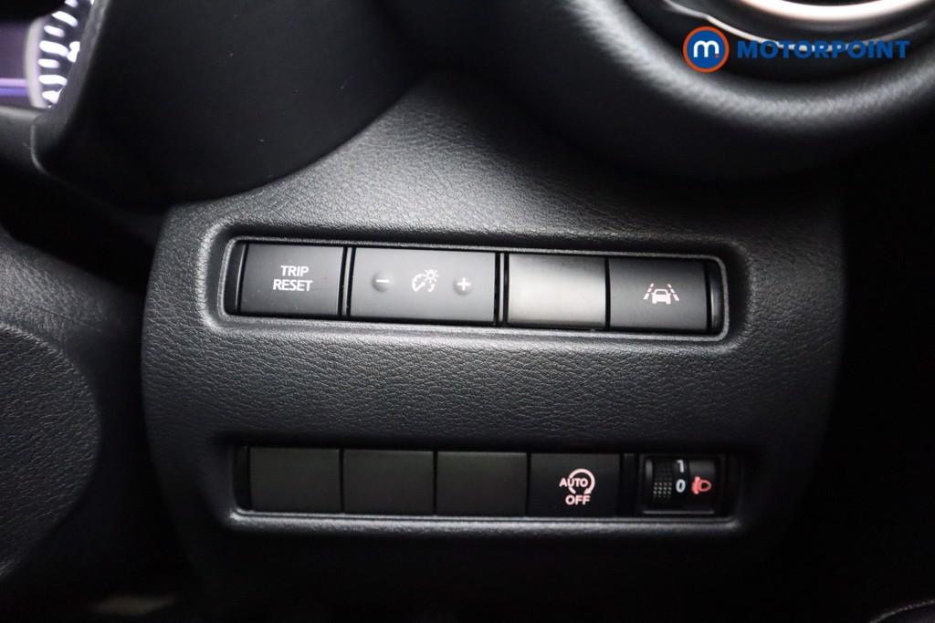 Nissan Juke N-Connecta Manual Petrol SUV - Stock Number (1598338) - 8th supplementary image