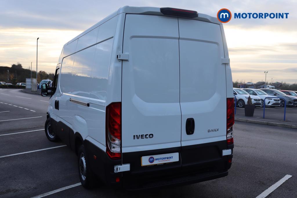 Iveco Daily Business Manual Diesel High Volume-High Roof Van - Stock Number (1597400) - 8th supplementary image