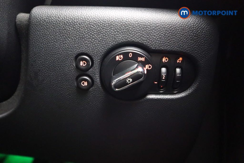 Mini Hatchback Cooper Classic Manual Petrol Hatchback - Stock Number (1601600) - 8th supplementary image