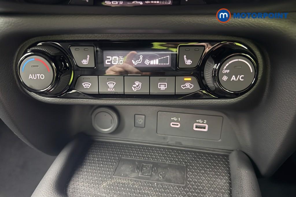 Nissan Juke Tekna Automatic Petrol SUV - Stock Number (1596698) - 8th supplementary image