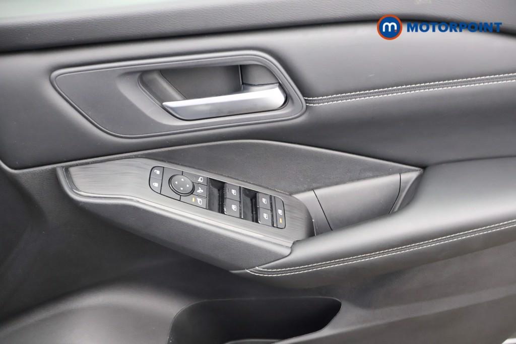 Nissan Qashqai Acenta Premium Automatic Petrol SUV - Stock Number (1577529) - 8th supplementary image