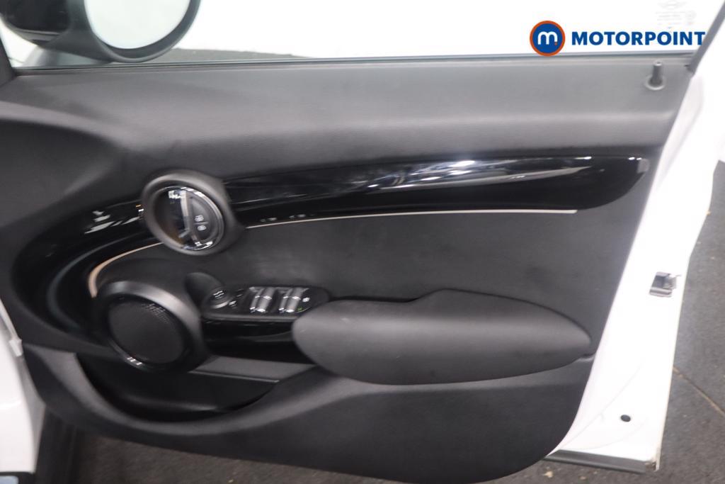 Mini Hatchback Cooper Classic Automatic Petrol Hatchback - Stock Number (1600294) - 8th supplementary image