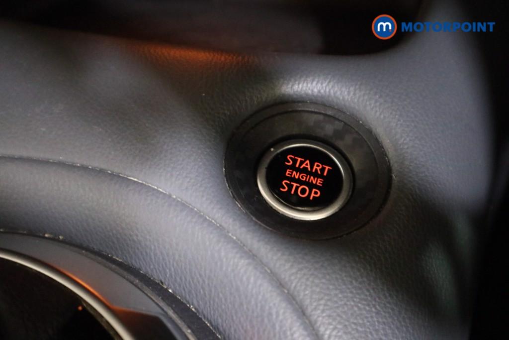 Nissan Juke N-Connecta Automatic Petrol SUV - Stock Number (1599991) - 8th supplementary image