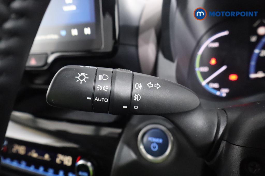 Toyota Yaris Cross Excel Automatic Petrol-Electric Hybrid Estate - Stock Number (1609195) - 8th supplementary image