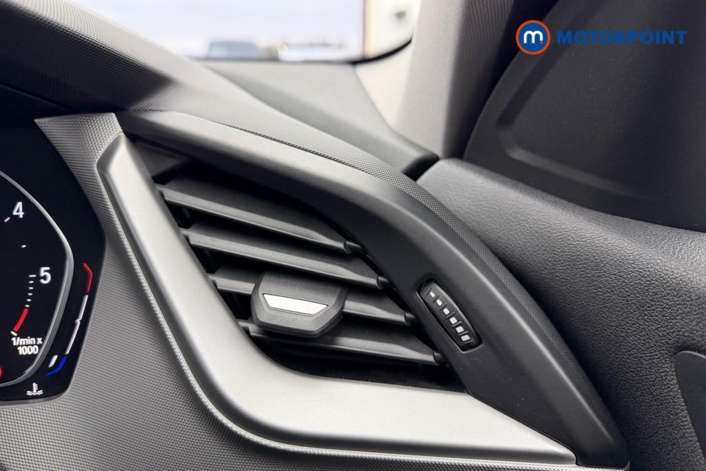 BMW 1 Series SE Manual Diesel Hatchback - Stock Number (1607800) - 8th supplementary image