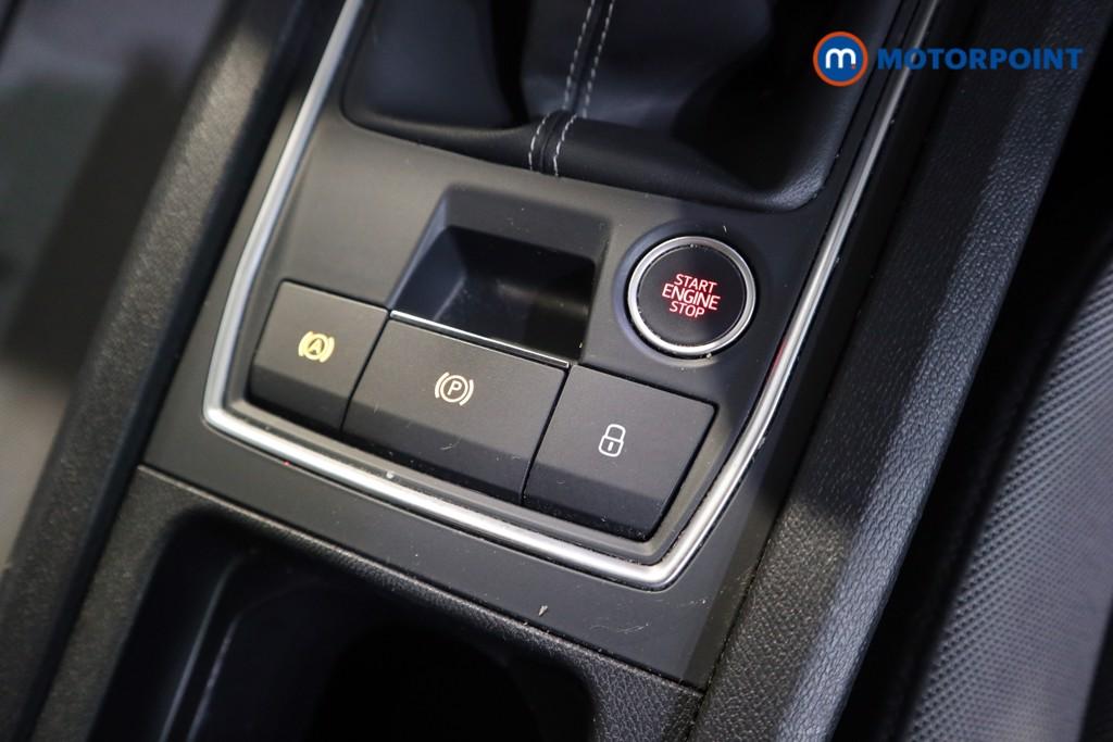 Seat Leon Se Dynamic Manual Petrol Hatchback - Stock Number (1609116) - 8th supplementary image