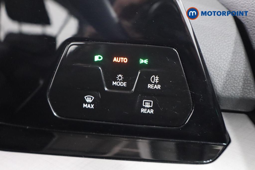 Volkswagen Golf Life Automatic Petrol Hatchback - Stock Number (1611576) - 8th supplementary image