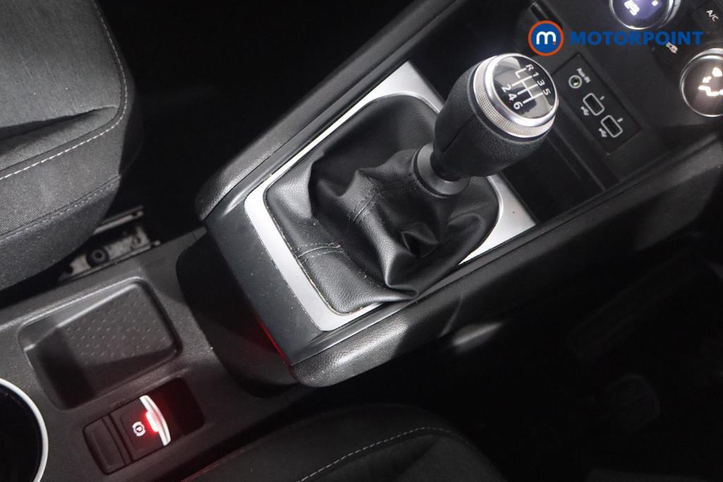 Renault Captur Iconic Manual Petrol SUV - Stock Number (1610063) - 8th supplementary image
