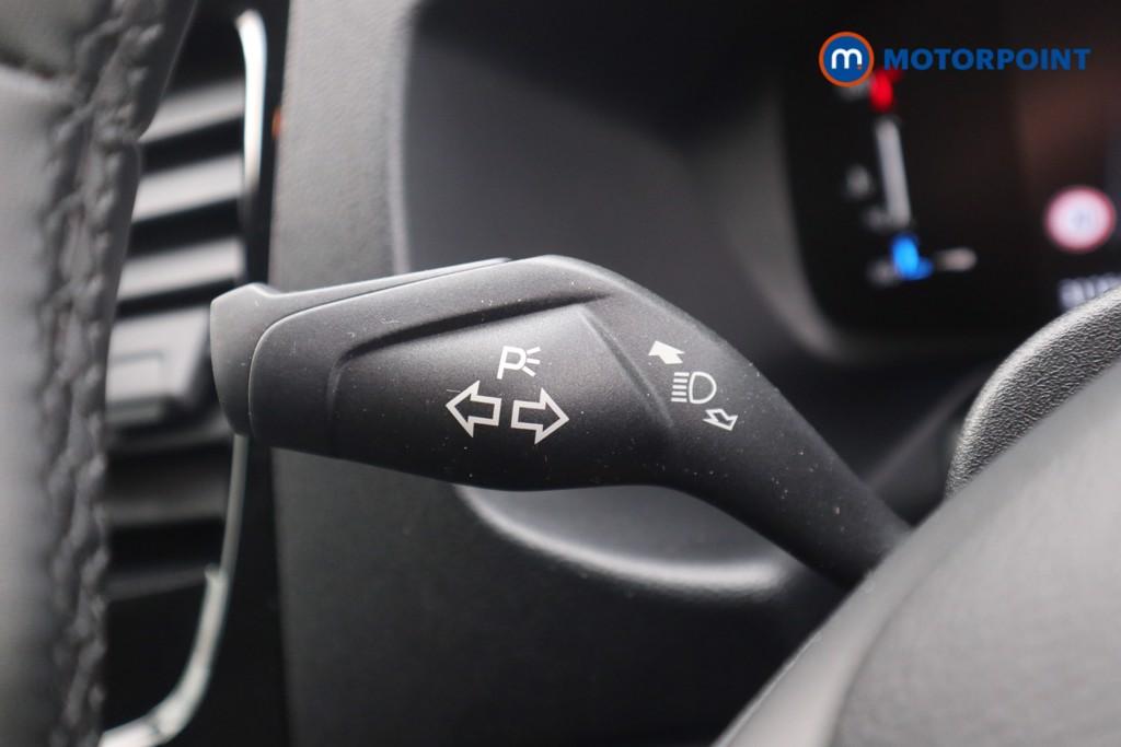 Ford Transit Limited Automatic Diesel Medium Roof Van - Stock Number (1607440) - 8th supplementary image