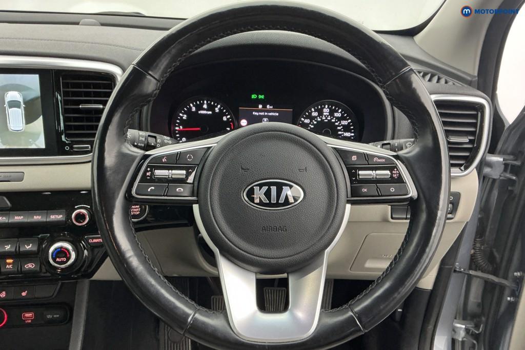 KIA Sportage Platinum Edition Manual Petrol SUV - Stock Number (1611496) - 8th supplementary image