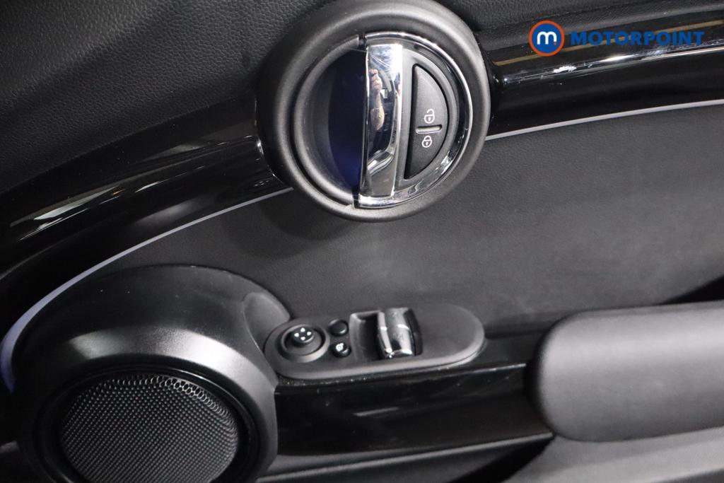 Mini Hatchback Cooper Classic Automatic Petrol Hatchback - Stock Number (1616714) - 8th supplementary image