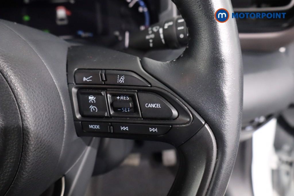 Toyota Yaris Cross Excel Automatic Petrol-Electric Hybrid Estate - Stock Number (1609756) - 8th supplementary image