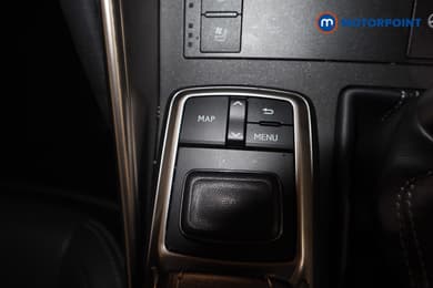 Lexus IS 300H 4Dr Cvt Auto Comfort Pack Automatic Petrol-Electric Hybrid Saloon - Stock Number (1624194) - 11th supplementary image
