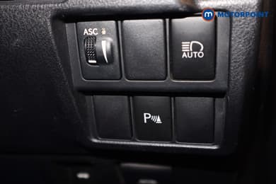 Lexus IS 300H 4Dr Cvt Auto Comfort Pack Automatic Petrol-Electric Hybrid Saloon - Stock Number (1624194) - 17th supplementary image