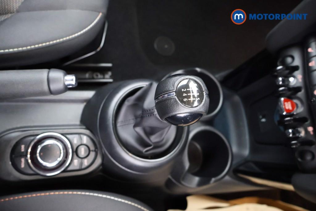 Mini Hatchback Cooper Classic Manual Petrol Hatchback - Stock Number (1630844) - 8th supplementary image