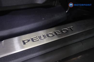 Peugeot 3008 Allure Automatic Petrol Plug-In Hybrid SUV - Stock Number (1610616) - 14th supplementary image