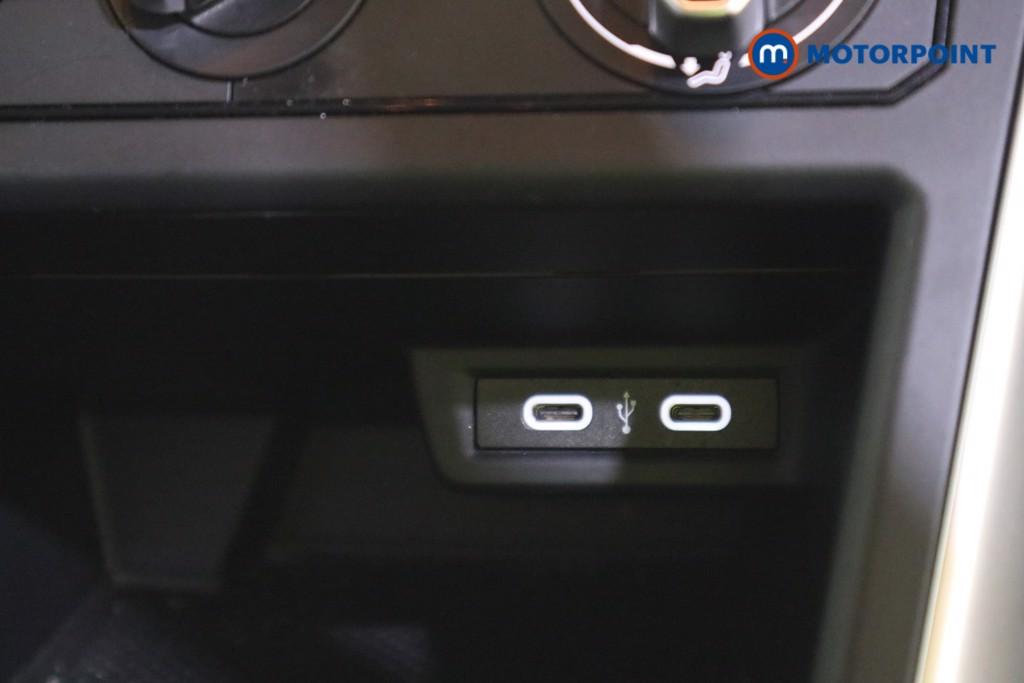 Volkswagen Polo Life Manual Petrol Hatchback - Stock Number (1627199) - 8th supplementary image