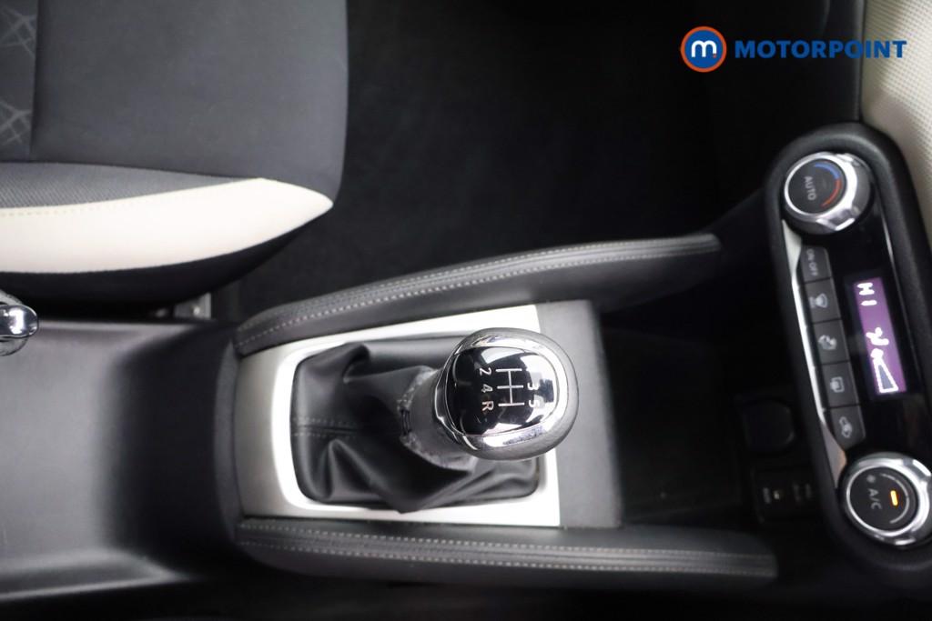 Nissan Micra N-Connecta Manual Diesel Hatchback - Stock Number (1626507) - 8th supplementary image