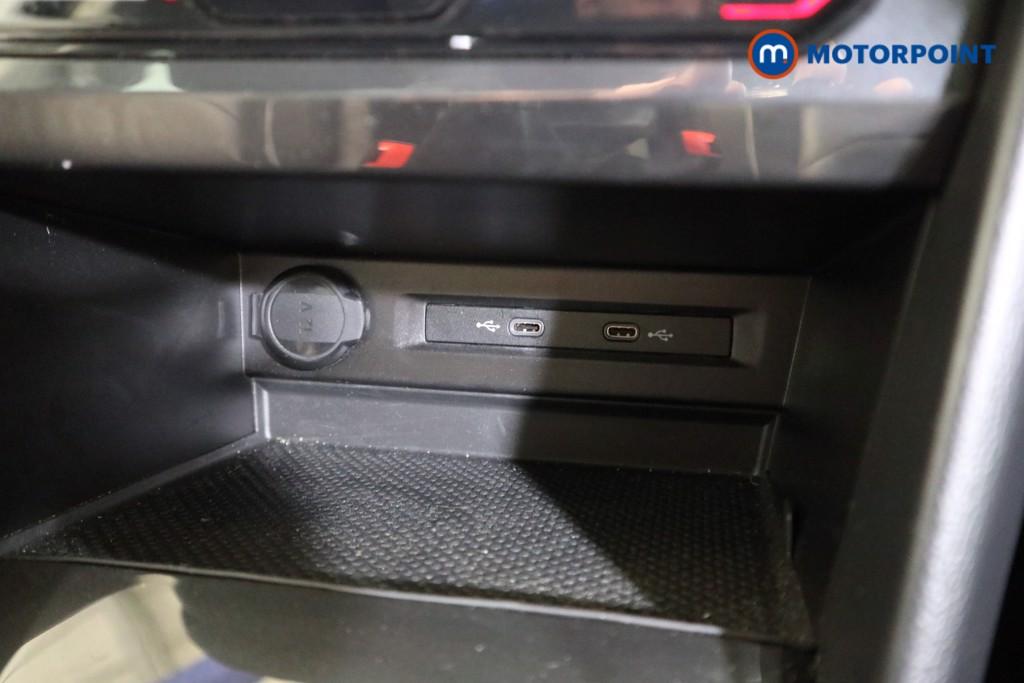 Volkswagen Tiguan Life Manual Petrol SUV - Stock Number (1630840) - 8th supplementary image