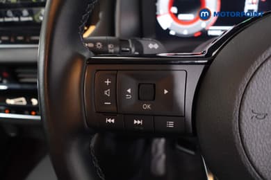 Nissan Qashqai N-Connecta Manual Petrol SUV - Stock Number (1634237) - 7th supplementary image