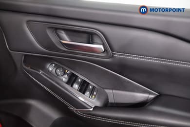 Nissan Qashqai N-Connecta Manual Petrol SUV - Stock Number (1634237) - 24th supplementary image