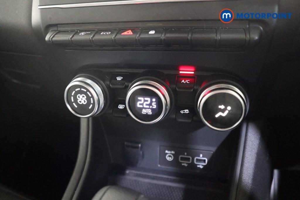 Renault Captur Iconic Edition Automatic Petrol SUV - Stock Number (1628322) - 8th supplementary image