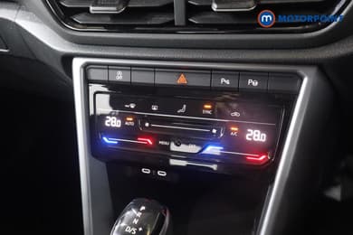 Volkswagen T-Roc Life Automatic Petrol SUV - Stock Number (1629035) - 4th supplementary image