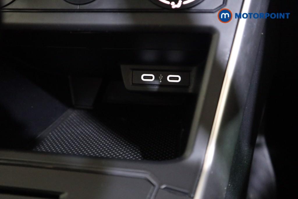 Volkswagen Polo Life Automatic Petrol Hatchback - Stock Number (1630443) - 8th supplementary image