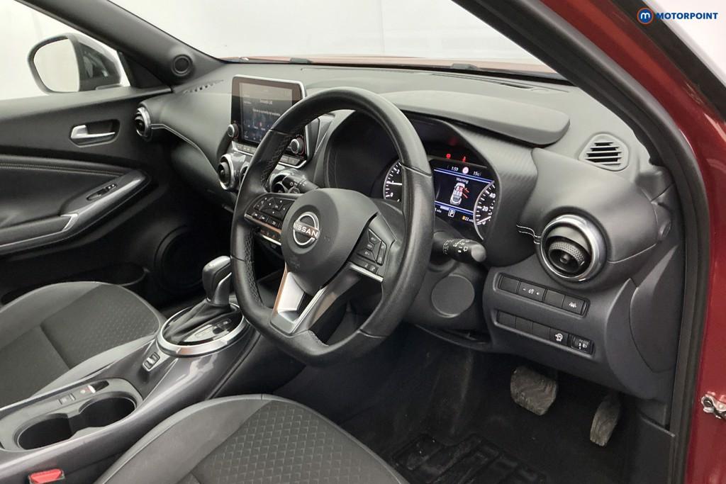 Nissan Juke N-Connecta Automatic Petrol SUV - Stock Number (1632950) - 8th supplementary image