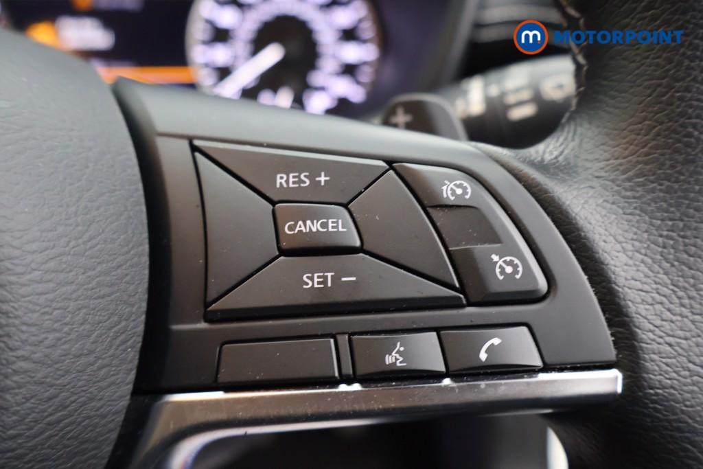 Nissan Juke N-Connecta Automatic Petrol SUV - Stock Number (1629119) - 8th supplementary image