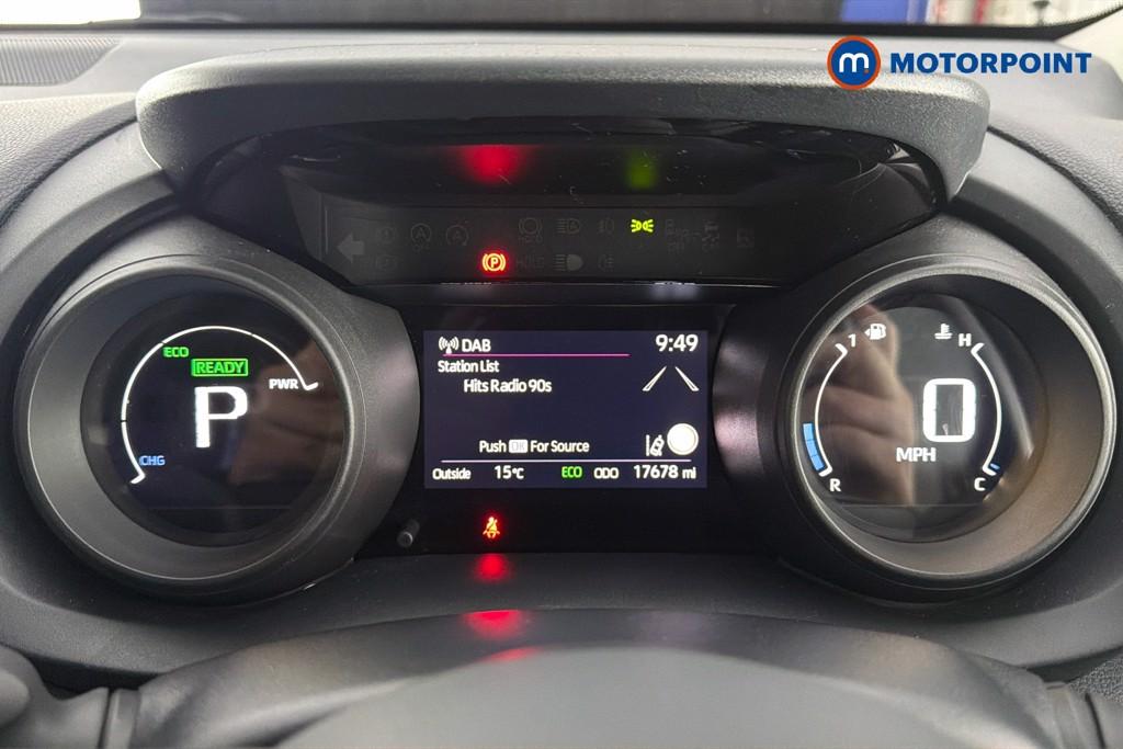 Toyota Yaris Design Automatic Petrol-Electric Hybrid Hatchback - Stock Number (1626535) - 8th supplementary image