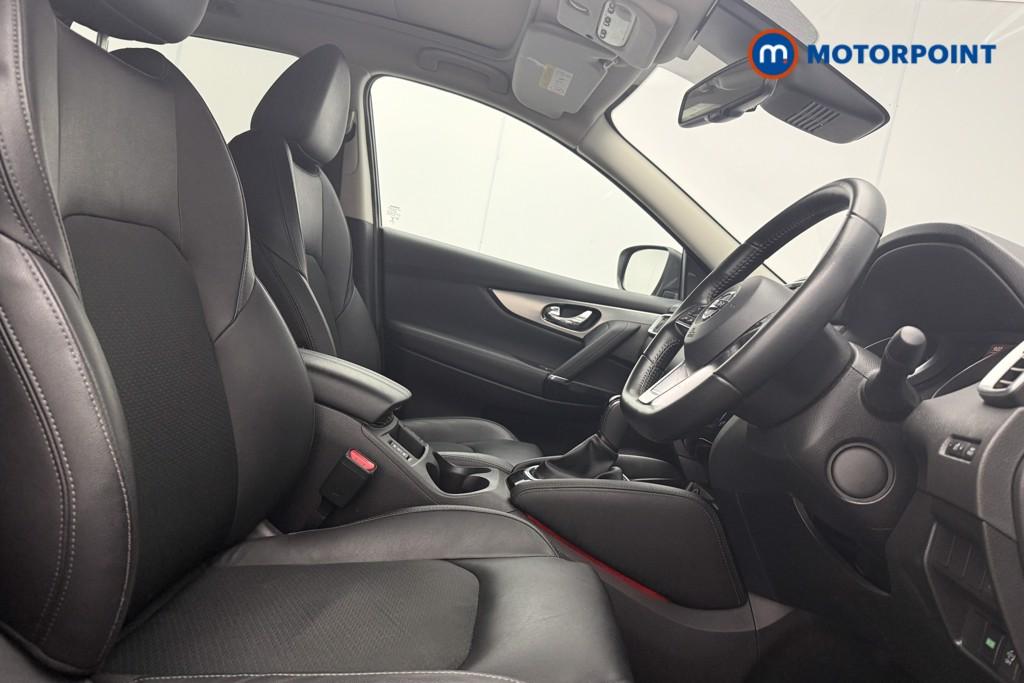 Nissan Qashqai Tekna Automatic Diesel SUV - Stock Number (1628915) - 8th supplementary image