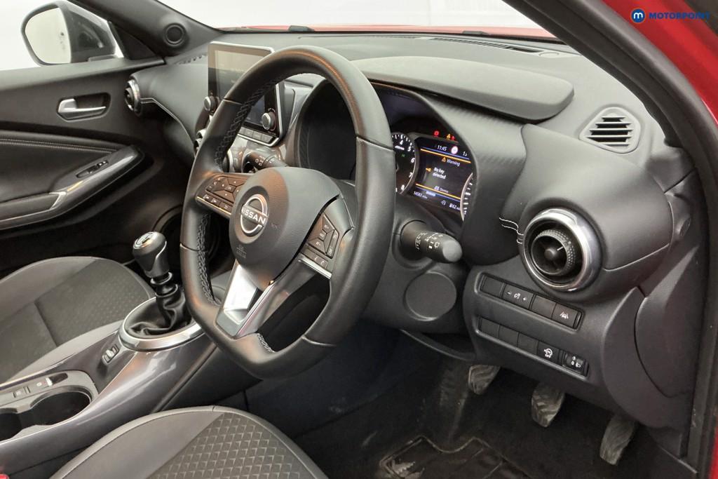 Nissan Juke N-Connecta Manual Petrol SUV - Stock Number (1638407) - 8th supplementary image