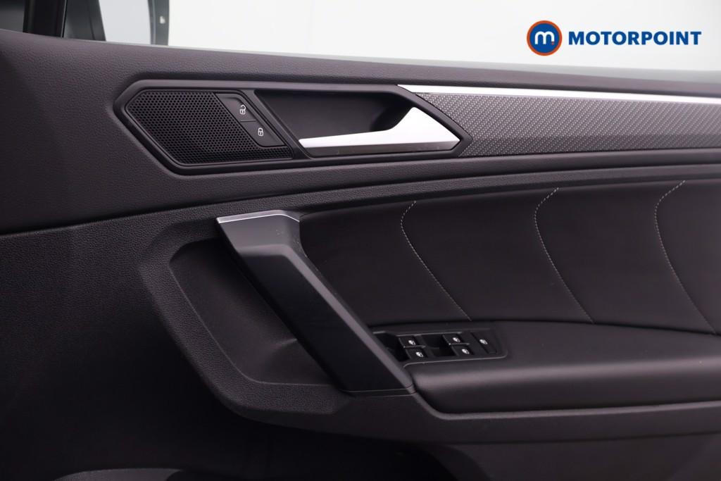Volkswagen Tiguan R-Line Automatic Petrol SUV - Stock Number (1638902) - 8th supplementary image