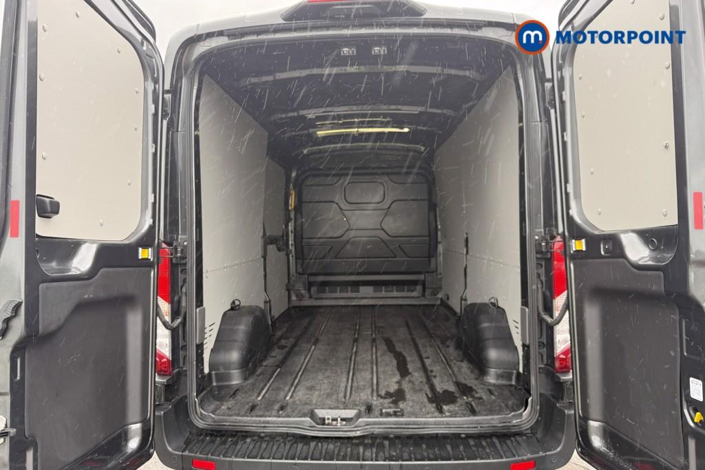 Ford Transit Limited Automatic Diesel Medium Roof Van - Stock Number (1640309) - 8th supplementary image