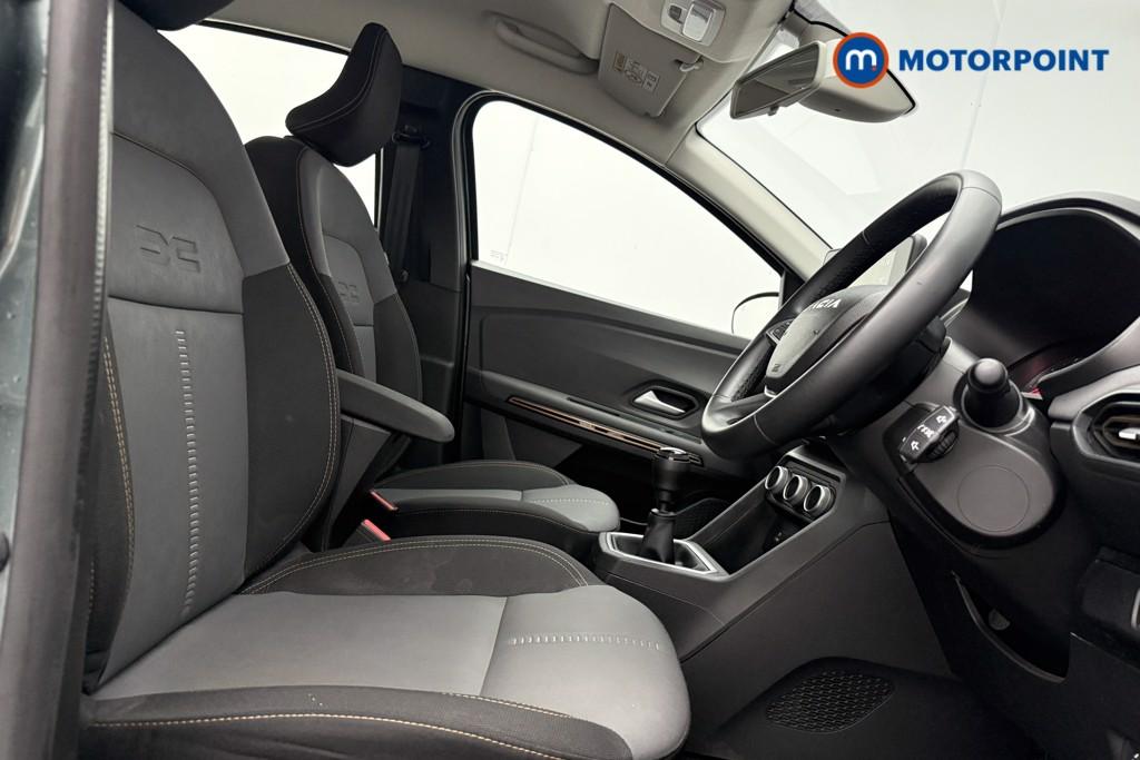 Dacia Sandero Stepway Extreme Manual Petrol Hatchback - Stock Number (1646161) - 8th supplementary image
